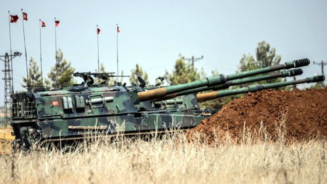 قال الاعلام التركي إن 20 دبابة اخرى على وشك اجتياز الحدود